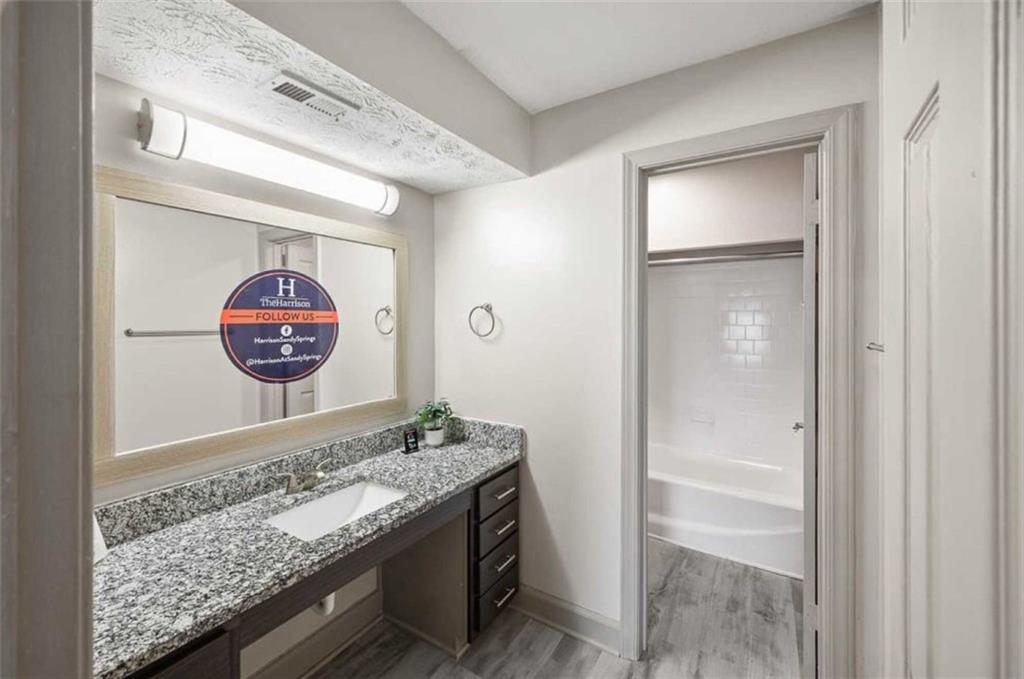 5675 Roswell Road, Unit J Atlanta, GA 30342 - Photo 5 of 27