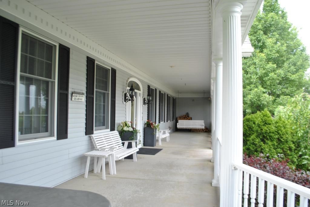 16412 Diagonal Road Lagrange, OH 44050 - Photo 9 of 34