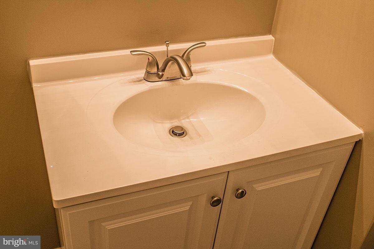7214 Campfield Road Baltimore, MD 21207 - Photo 14 of 27 Bath
