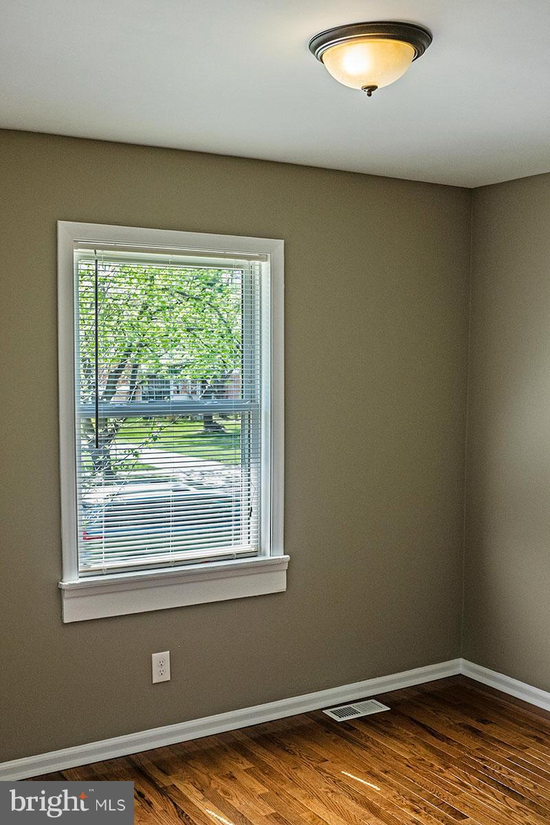7214 Campfield Road Baltimore, MD 21207 - Photo 15 of 27 Bedroom