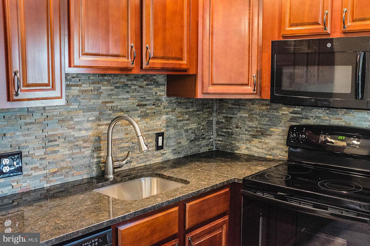 7214 Campfield Road Baltimore, MD 21207 - Photo 23 of 27 Kitchen