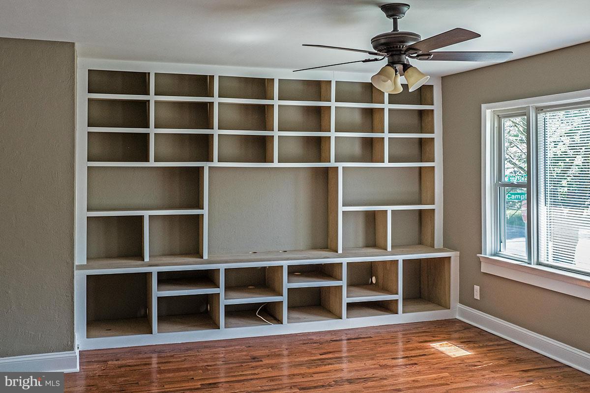 7214 Campfield Road Baltimore, MD 21207 - Photo 25 of 27 Living Room