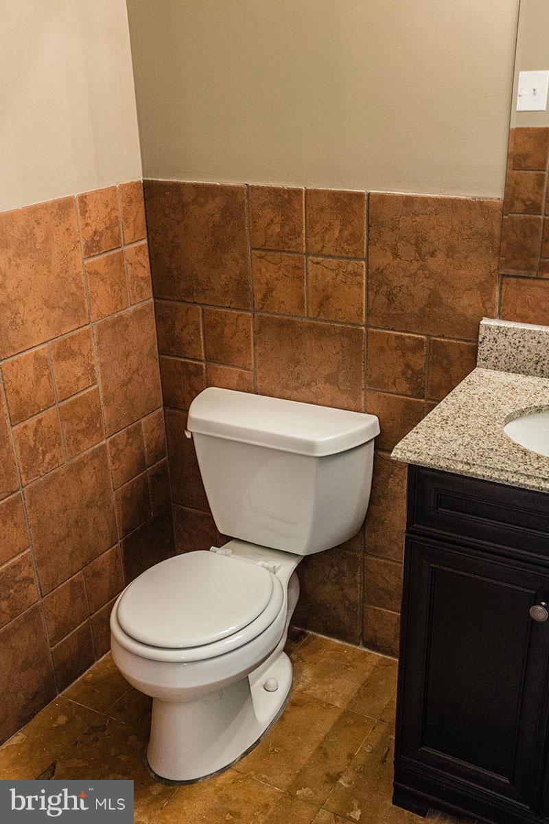 7214 Campfield Road Baltimore, MD 21207 - Photo 10 of 27 Bath