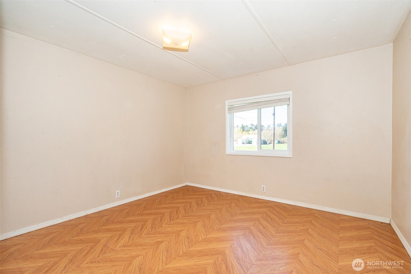 1002 Riepma Avenue Oak Harbor, WA 98277 - Photo 14 of 25