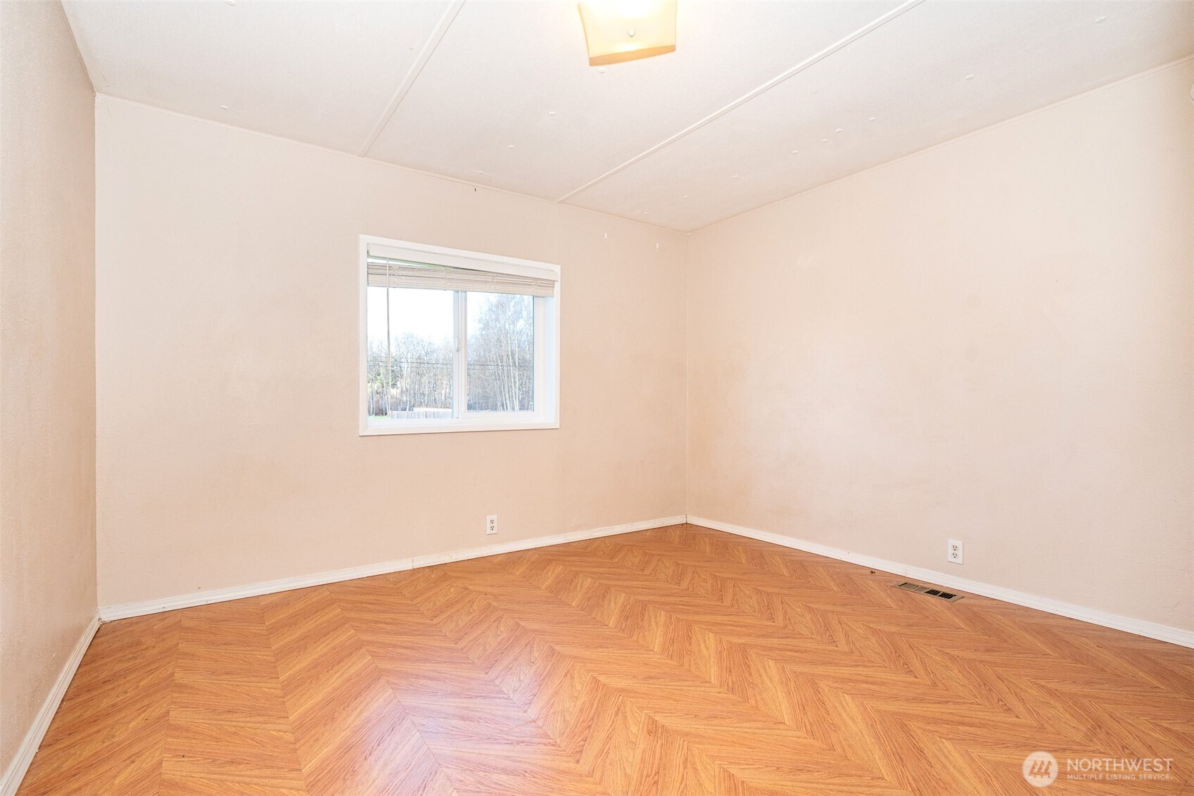 1002 Riepma Avenue Oak Harbor, WA 98277 - Photo 16 of 25