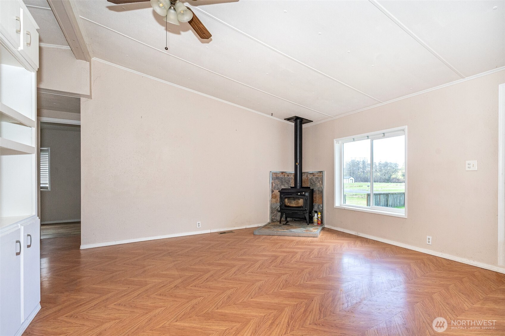 1002 Riepma Avenue Oak Harbor, WA 98277 - Photo 2 of 25