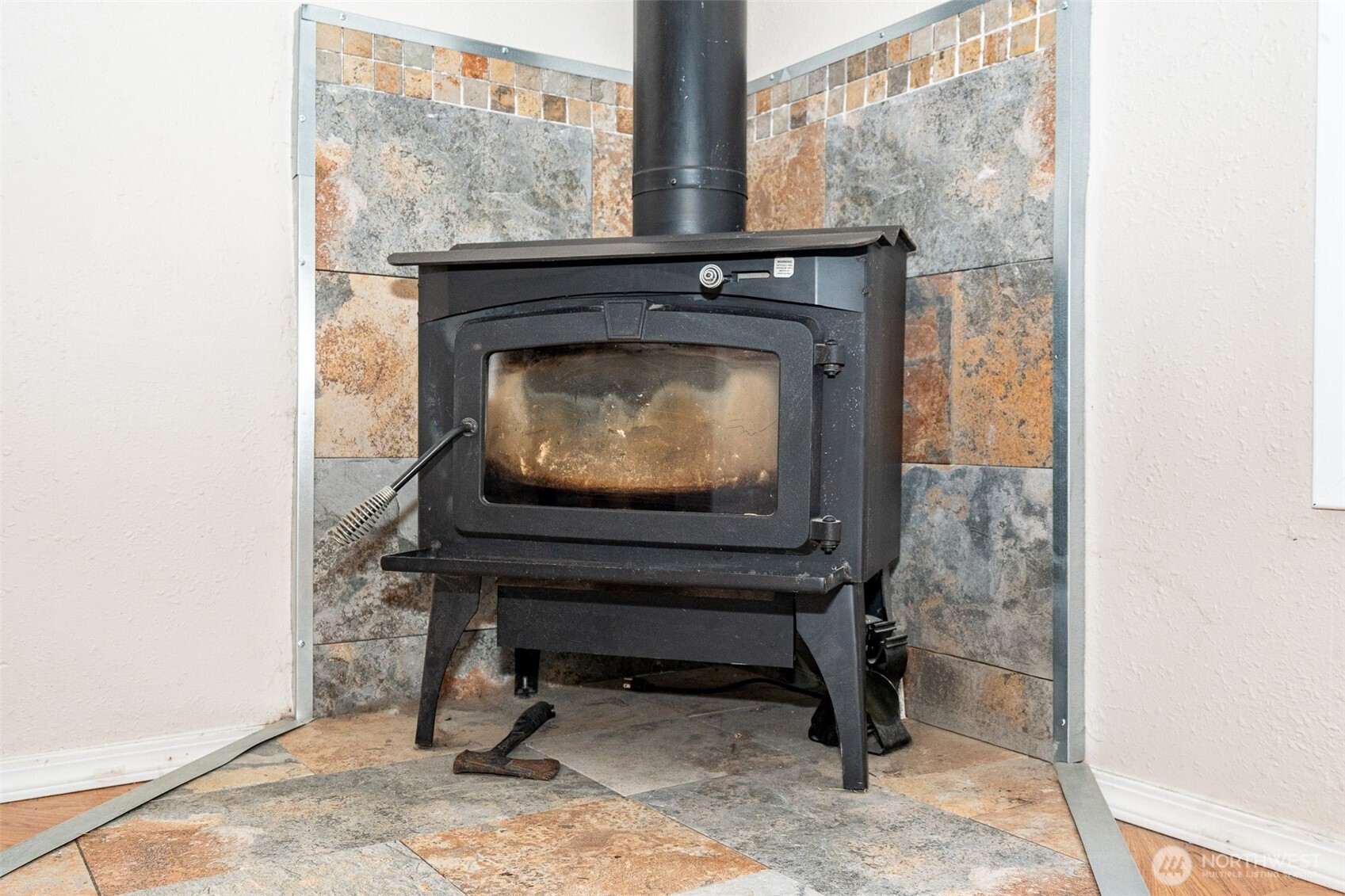 1002 Riepma Avenue Oak Harbor, WA 98277 - Photo 3 of 25