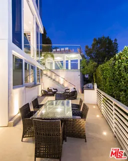 $6,500,000 | 9274 Sierra Mar Drive, Los Angeles, CA 90069