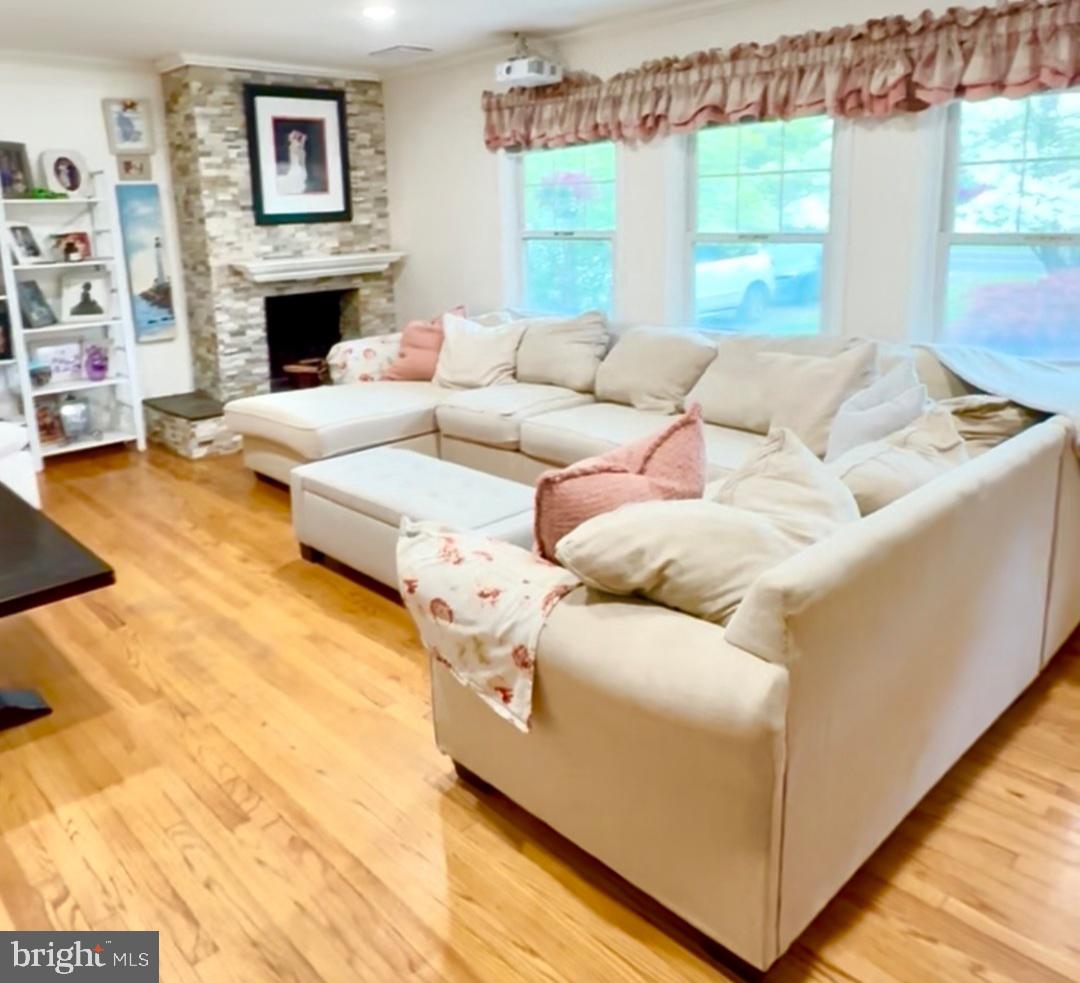 101 Denow Road Lawrence Township, NJ 08648 - Photo 13 of 24 Formal