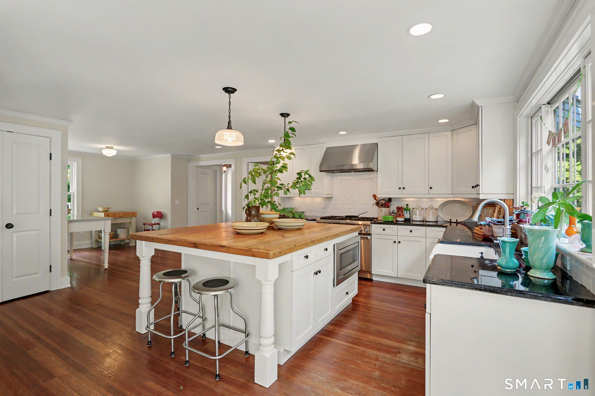206 Mountain Road Wilton, CT 06897 - Photo 17 of 40 Gallery Image 17