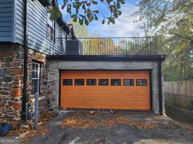 a view of front door of house