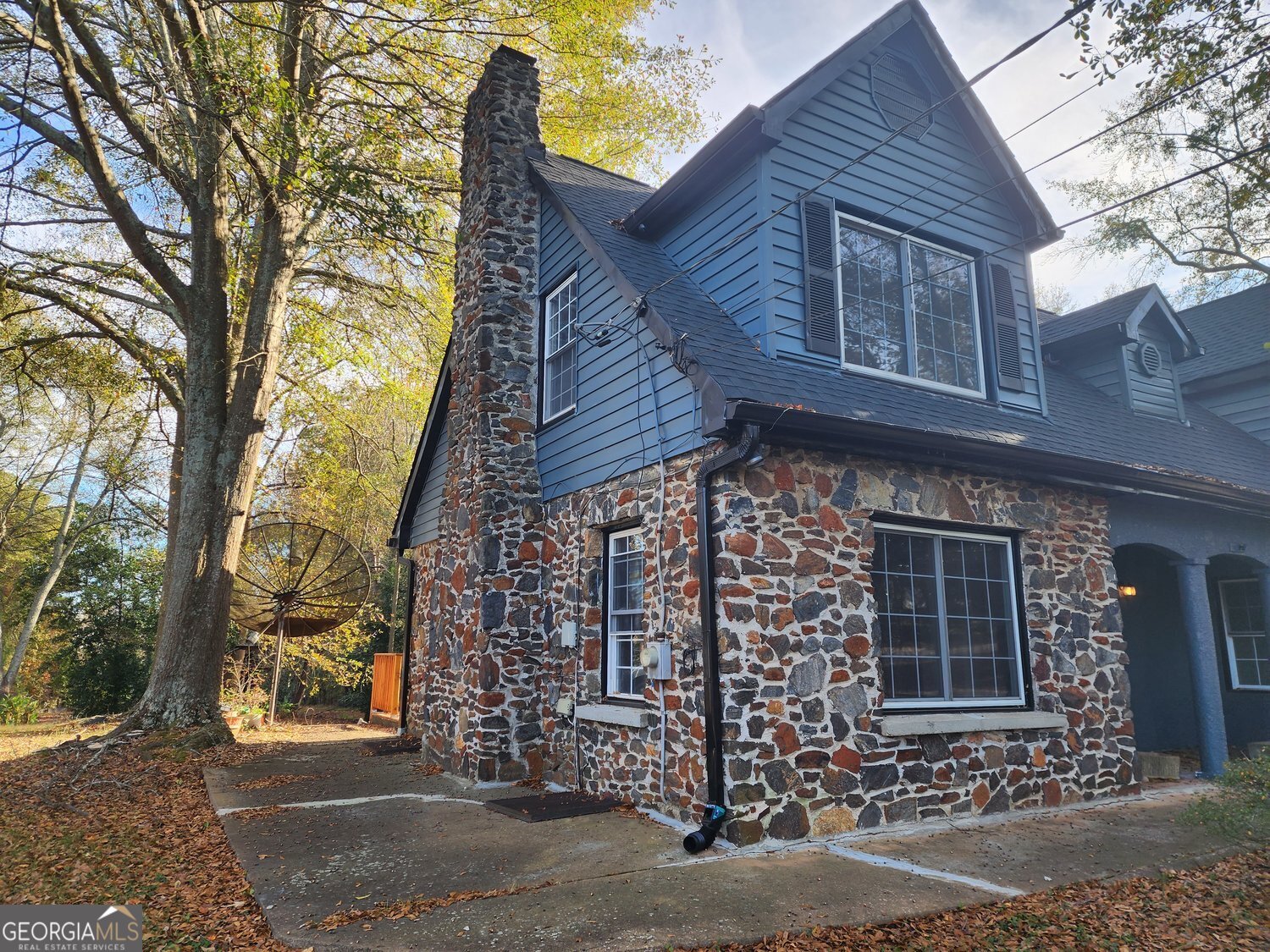 1114 Fayetteville Road Southeast Atlanta, GA 30316 - Photo 22 of 28 a front view of a house with a tree