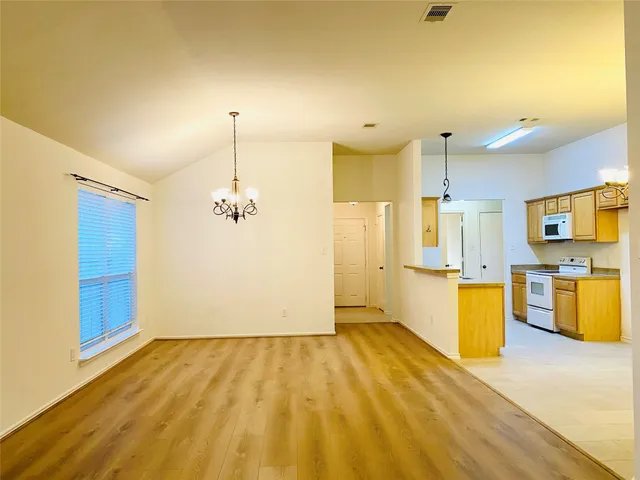 $1,800 | 5747 Wandering Creek Drive, Richmond, TX 77469