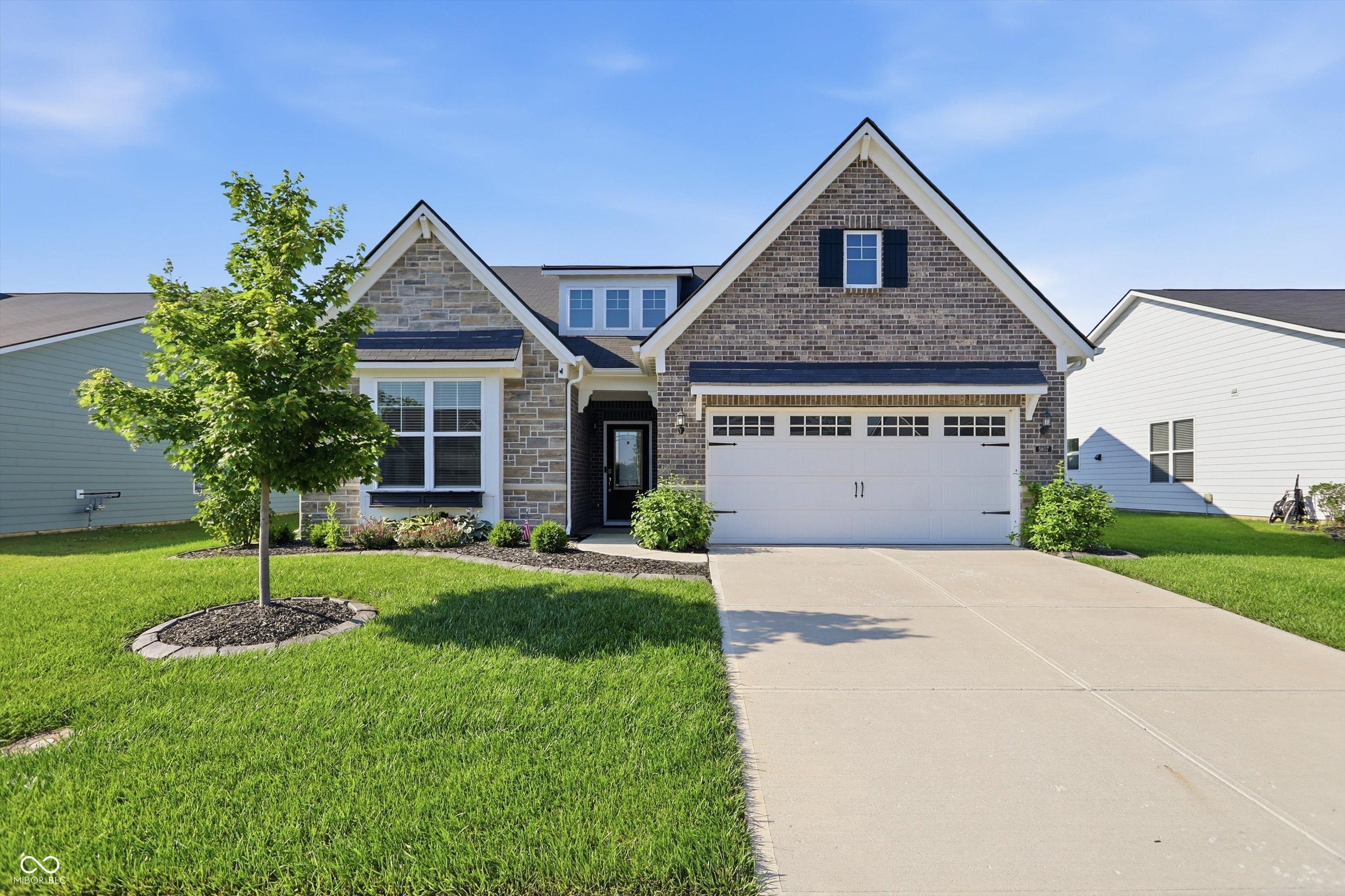 5807 Walkabout Way Brownsburg, IN 46112 - Photo 1 of 34