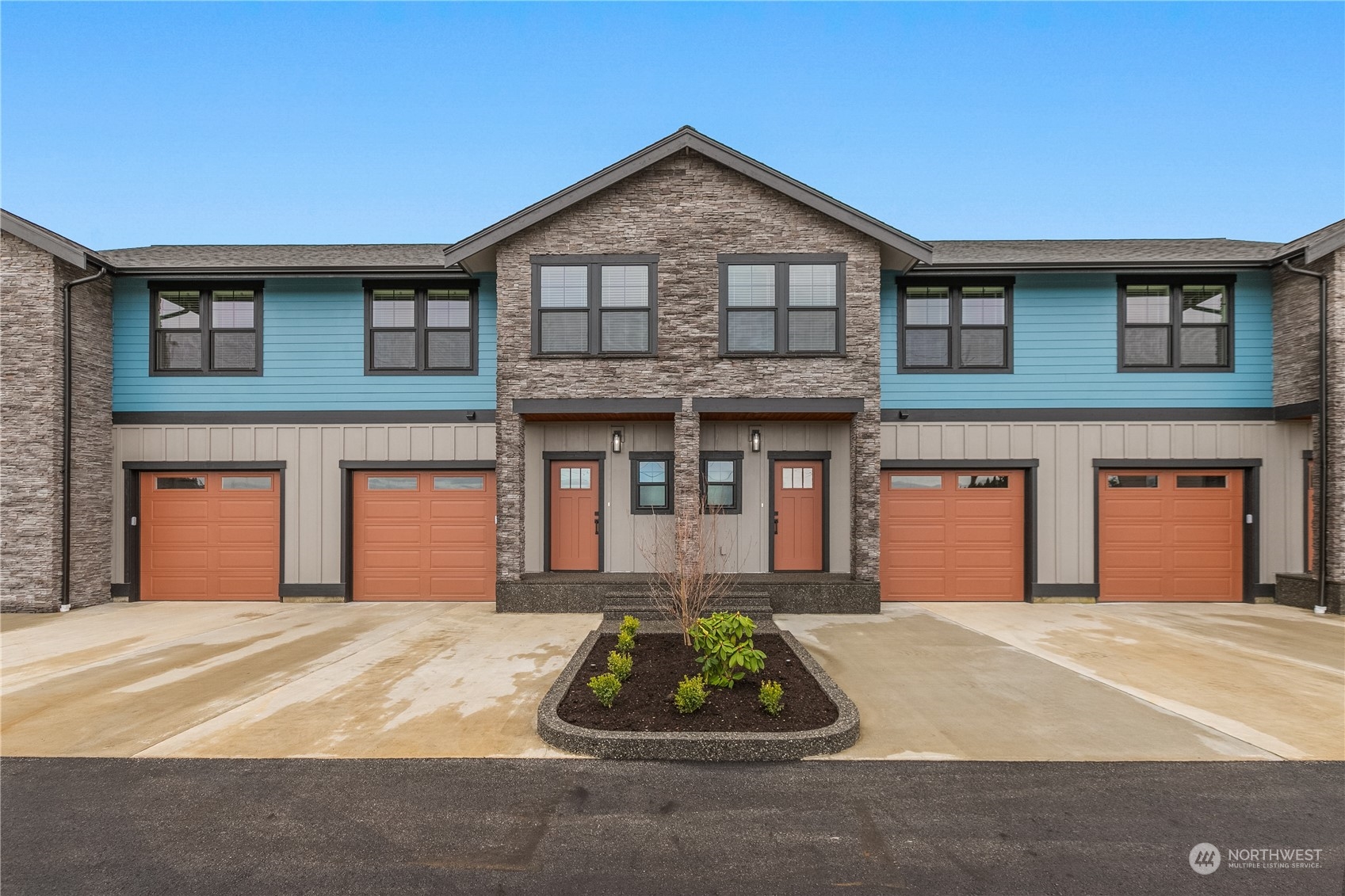 2217 Dejong Drive Lynden, WA 98264 - Photo 2 of 28 a front view of a house with a yard