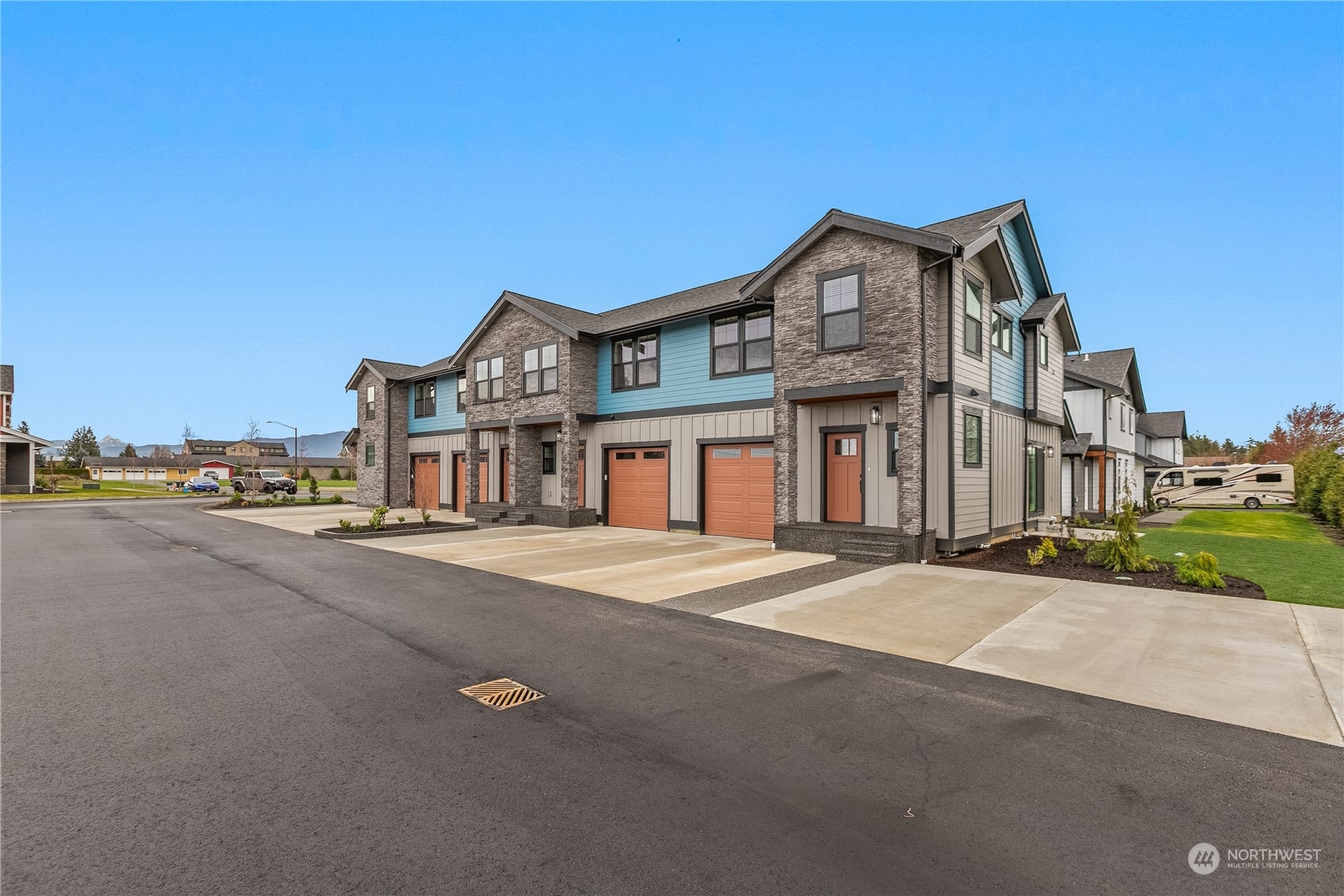 2217 Dejong Drive Lynden, WA 98264 - Photo 5 of 28 a front view of a house with a yard
