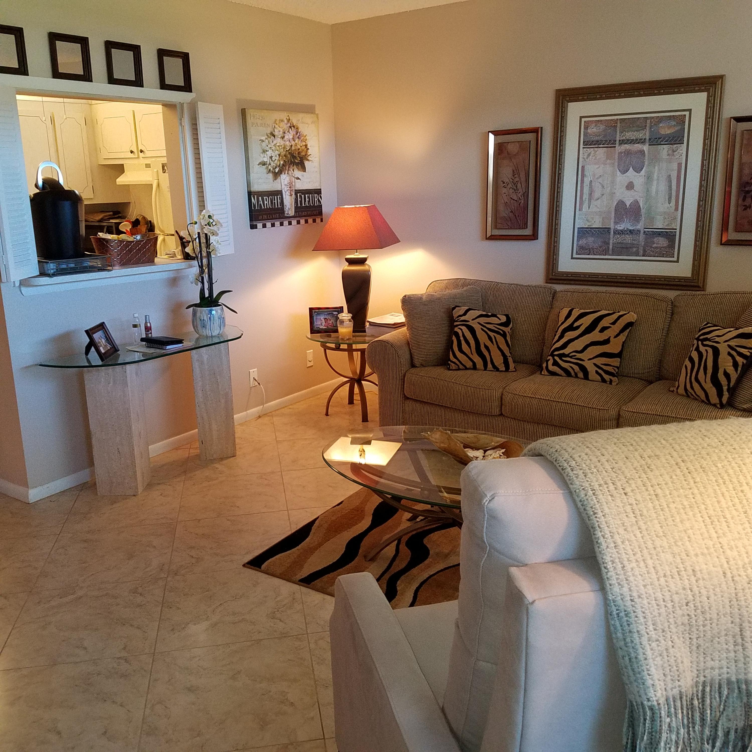 202 Preston F, Unit 202 Boca Raton, FL 33434 - Photo 2 of 24 Living Room