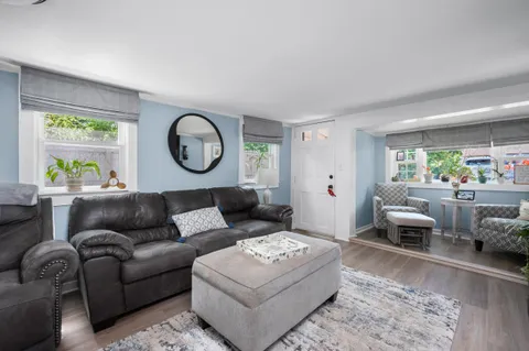 $719,500 | 100 River Road, Marstons Mills, MA 02648