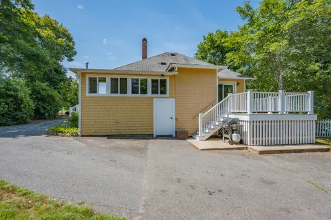 $719,500 | 100 River Road, Marstons Mills, MA 02648