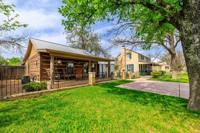 $1,499,000 | 202 South Bowie Street, Fredericksburg, TX 78624