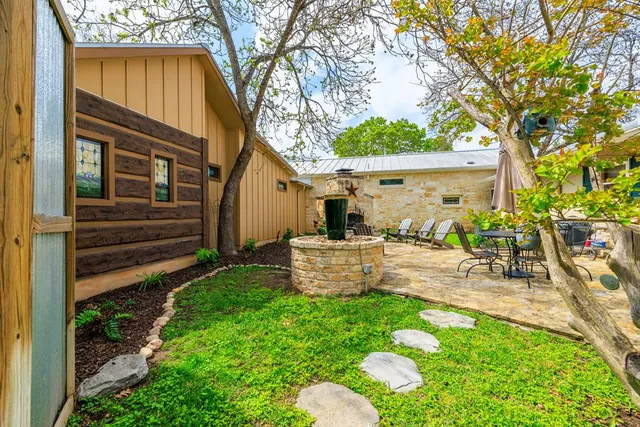 $1,499,000 | 202 South Bowie Street, Fredericksburg, TX 78624