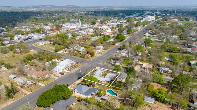 $1,499,000 | 202 South Bowie Street, Fredericksburg, TX 78624