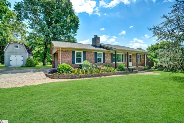 $269,900 | 209 Hickory Drive, Easley, SC 29642