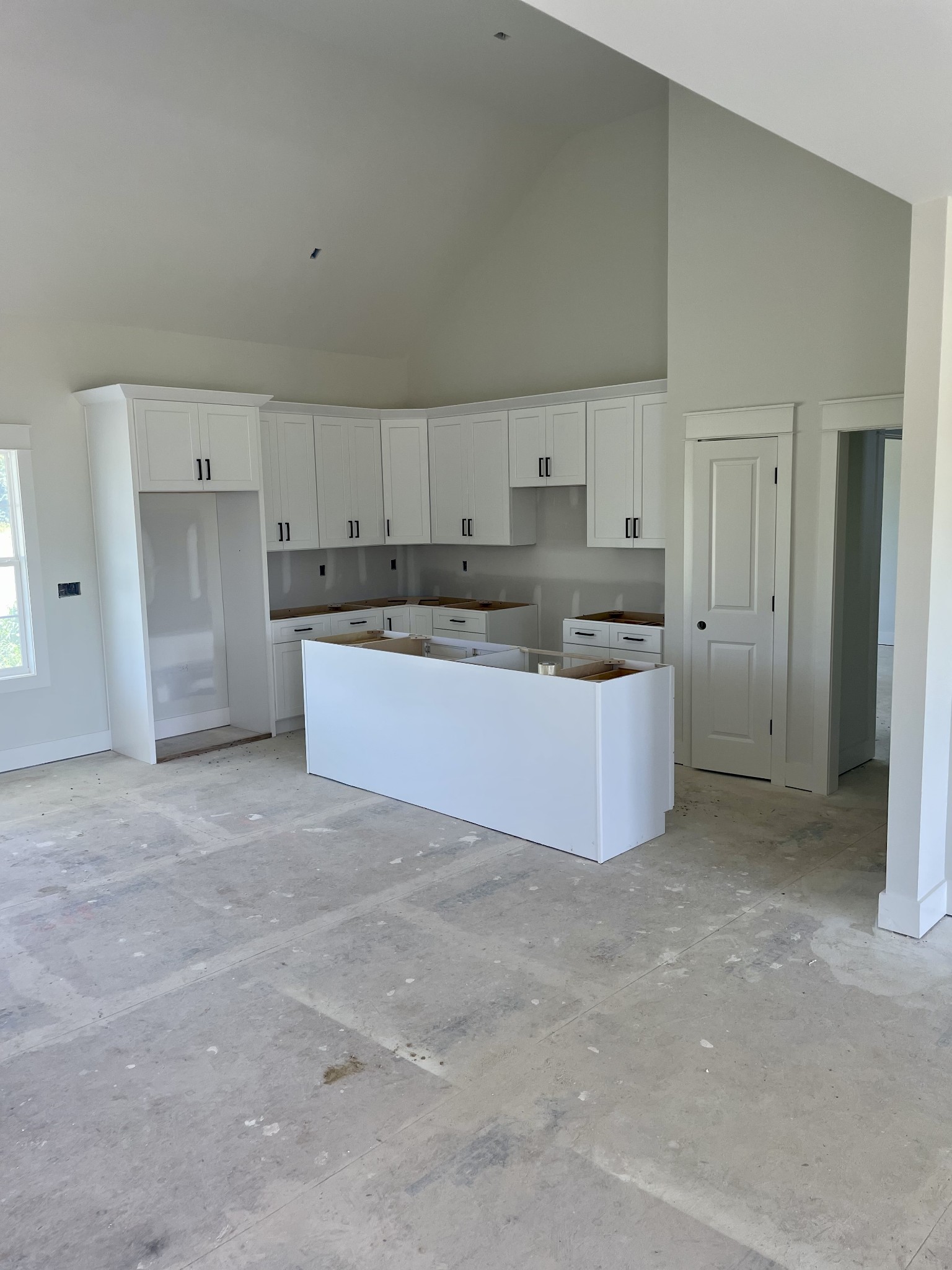 799 Jackson Road Portland, TN 37148 - Photo 2 of 3 a large kitchen with cabinets and stainless steel appliances