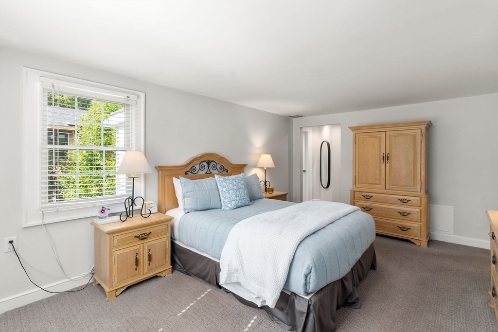 6 Wilde Road Wellesley, MA 02481 - Photo 15 of 35