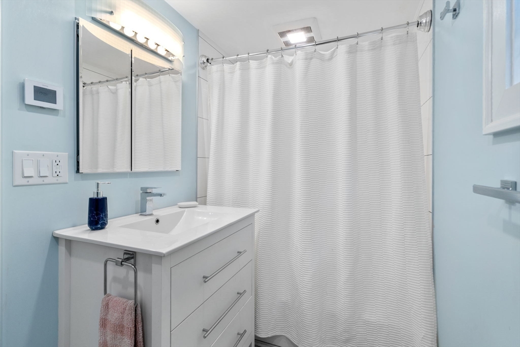 6 Wilde Road Wellesley, MA 02481 - Photo 22 of 35