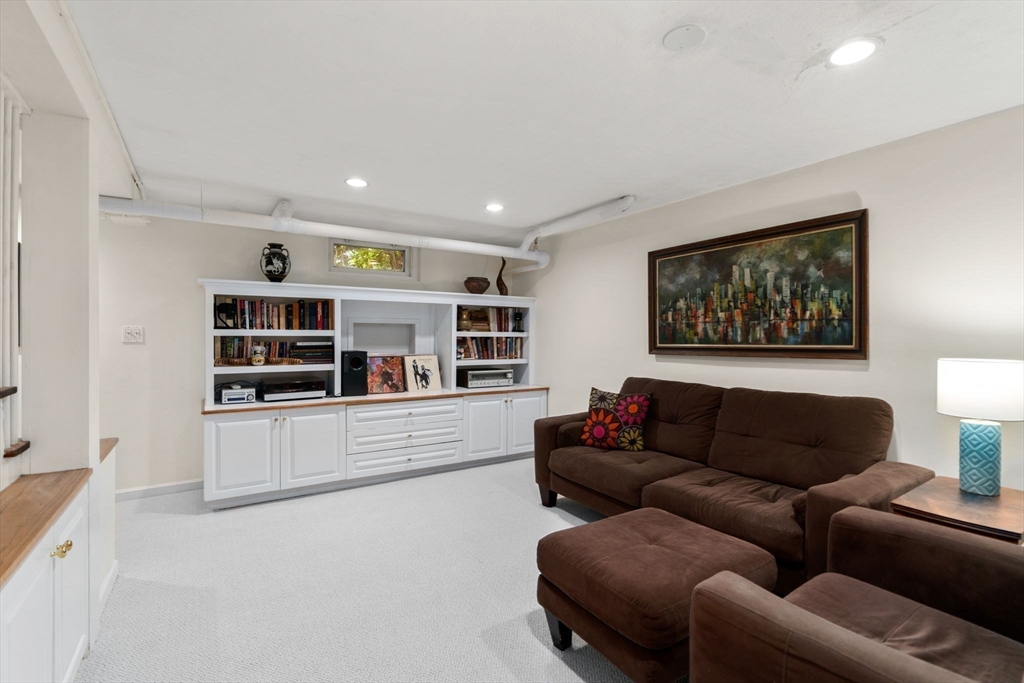 6 Wilde Road Wellesley, MA 02481 - Photo 27 of 35