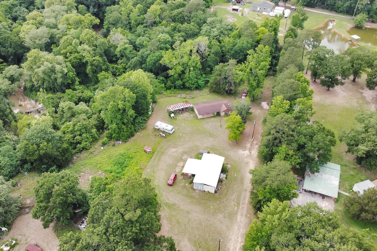15635 Hwy 105 Road Conroe, TX 77306 - Photo 11 of 22