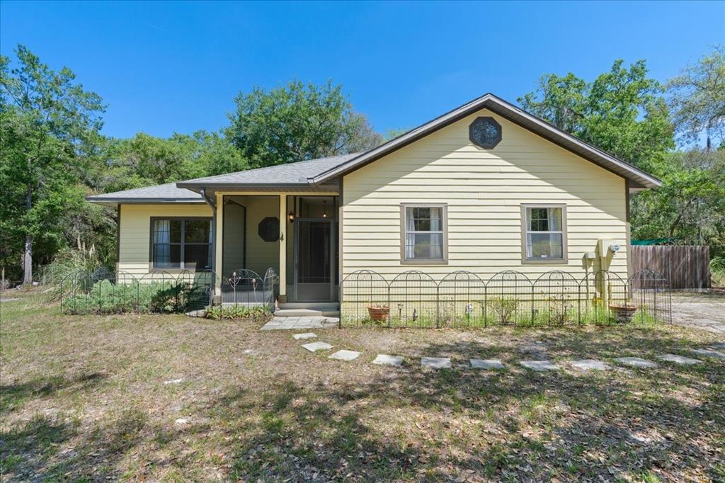 124 Mandarin Lake Road Melrose, FL 32666 - Photo 2 of 46 Gallery Image 2