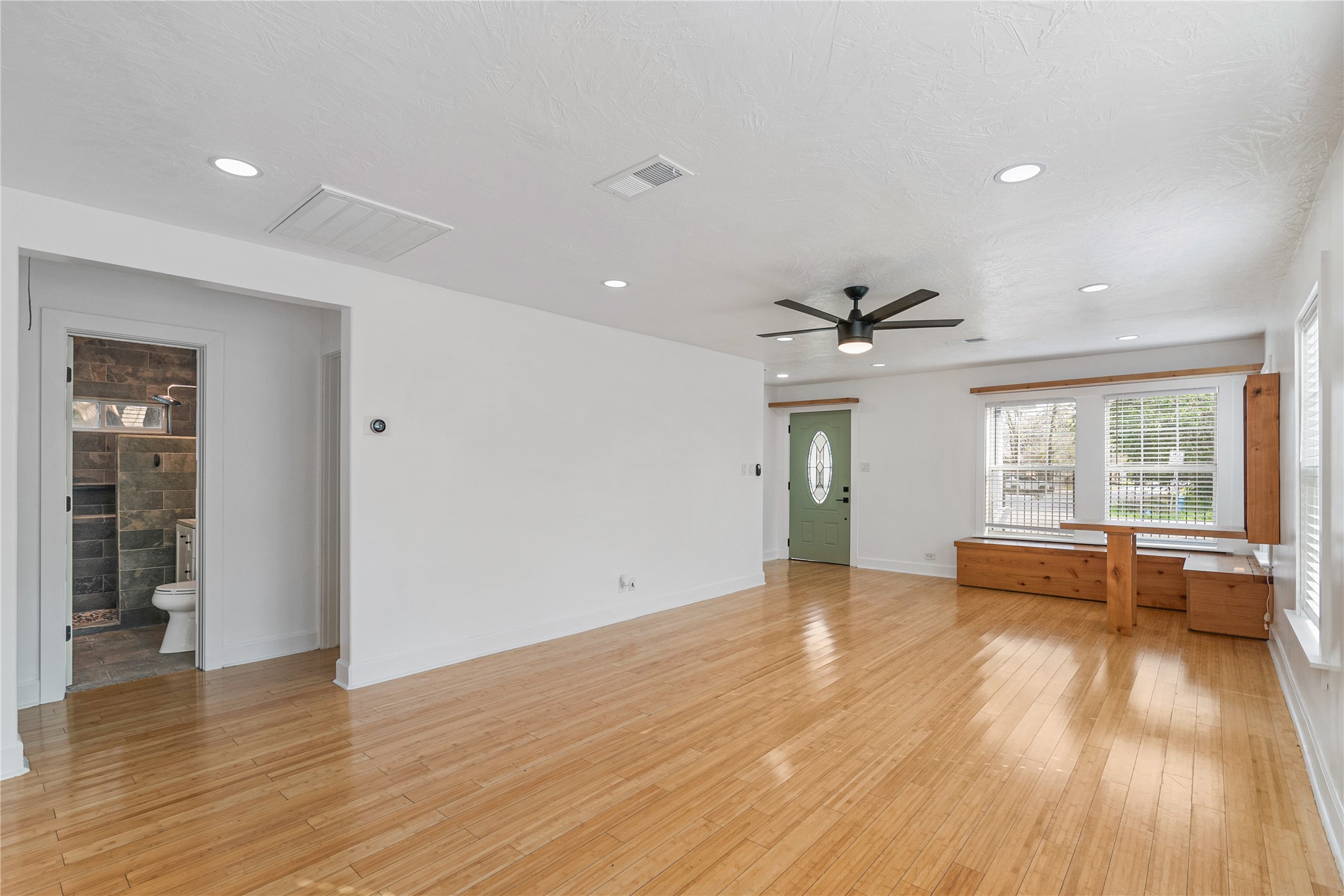 320 Coronado Street, Unit A Houston, TX 77009 - Photo 11 of 28