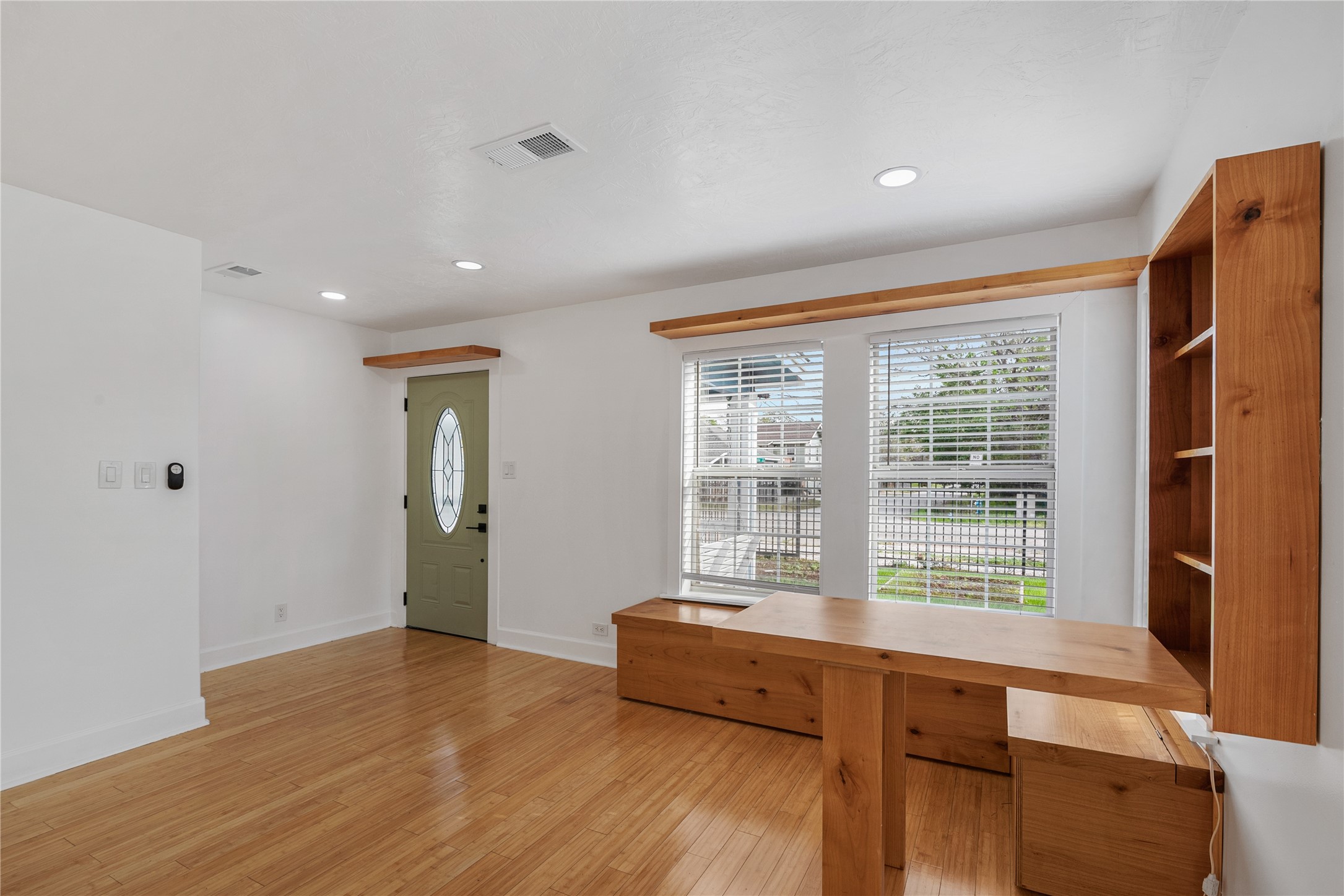 320 Coronado Street, Unit A Houston, TX 77009 - Photo 7 of 28