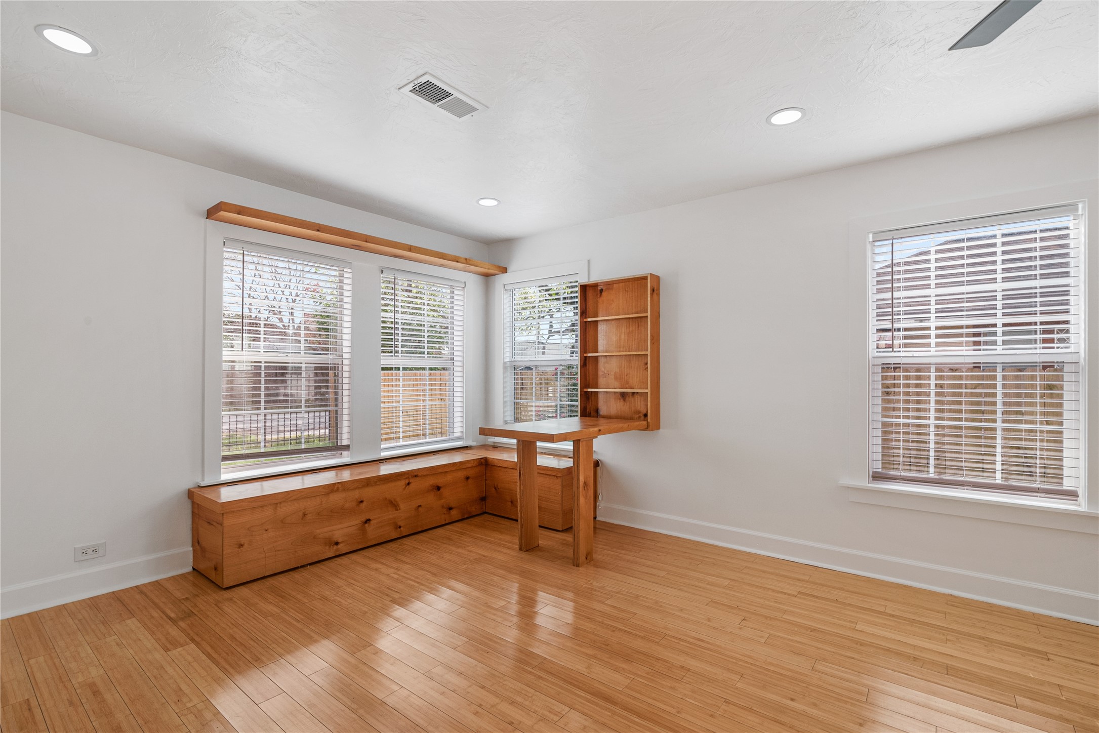 320 Coronado Street, Unit A Houston, TX 77009 - Photo 8 of 28