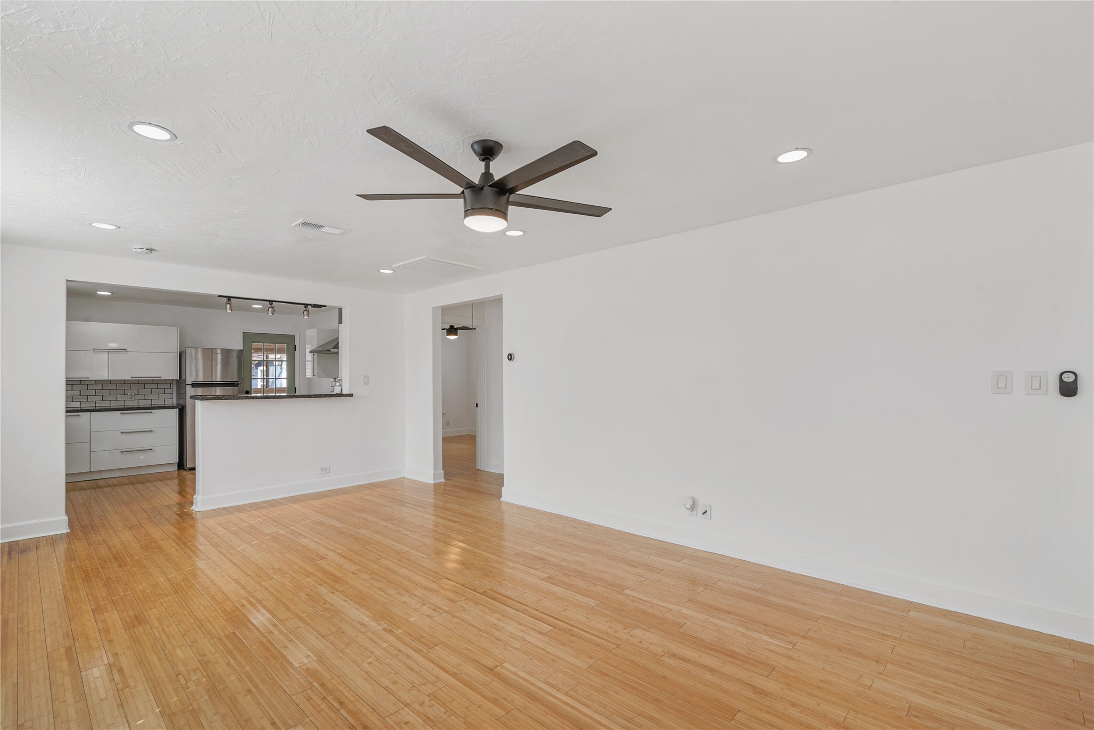 320 Coronado Street, Unit A Houston, TX 77009 - Photo 10 of 28