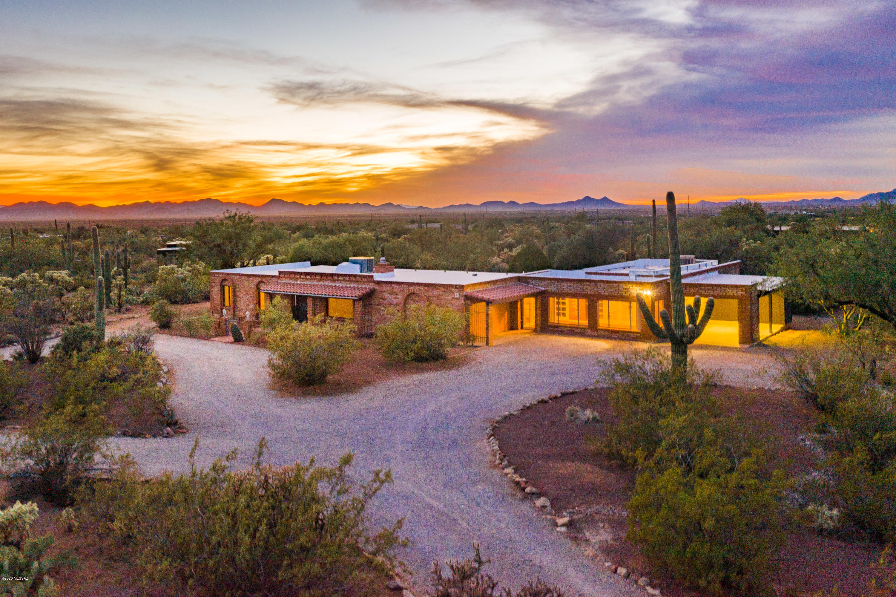 4261 North Old Rnch Road Tucson, AZ 85743 - Photo 4 of 50
