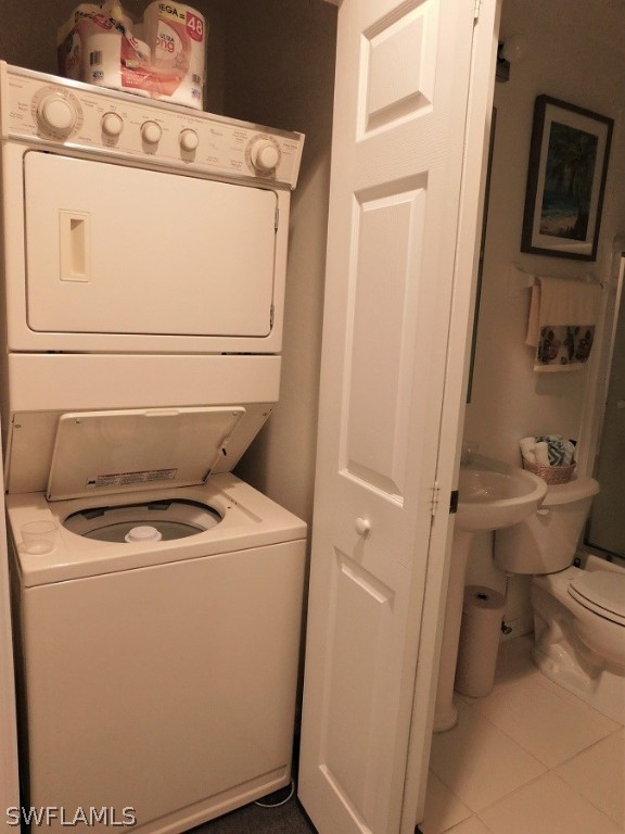 5180 Park Road, Unit 1 Fort Myers, FL 33908 - Photo 18 of 24 a utility room with dryer and washer