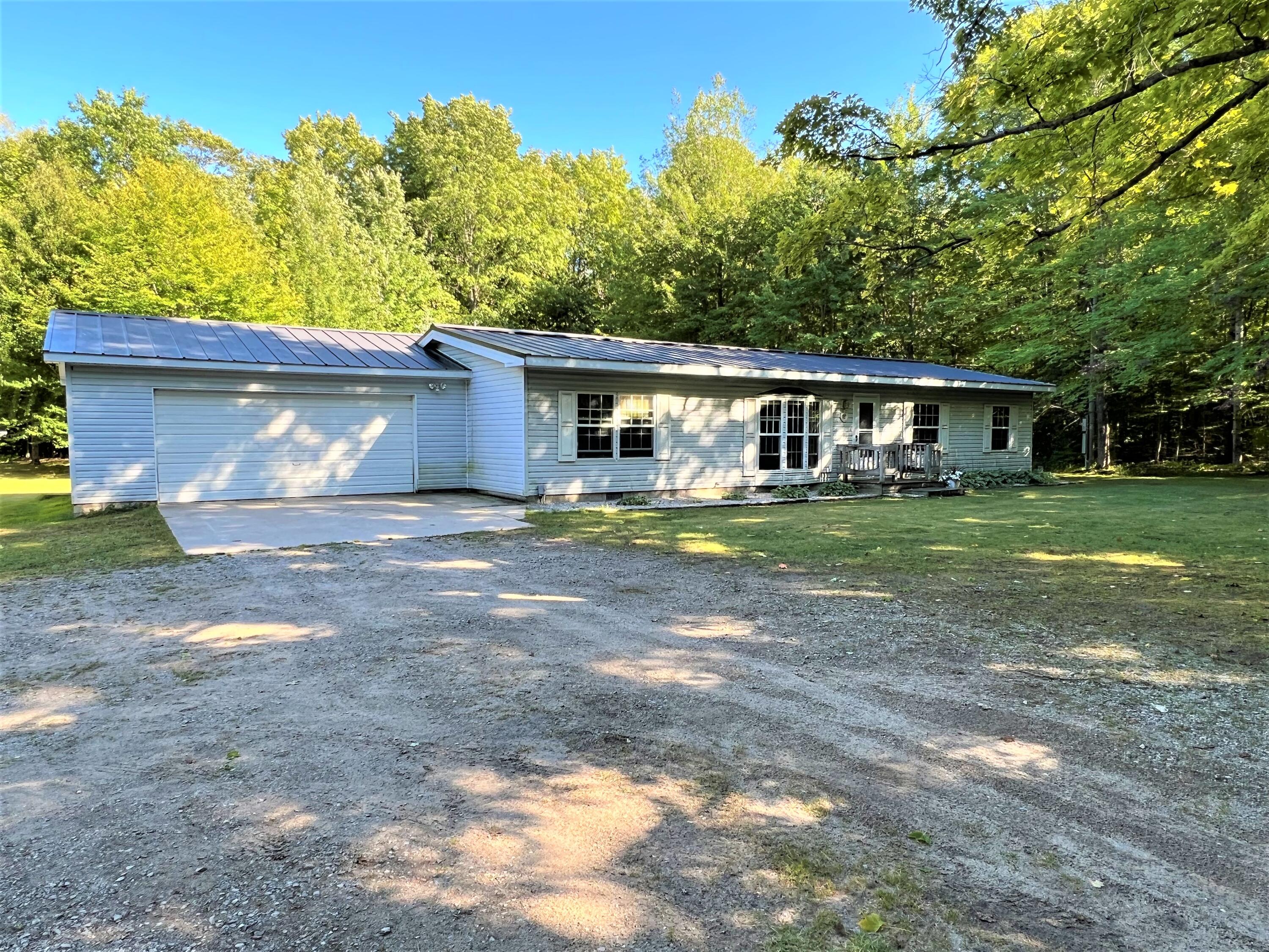 15400 Hebron Mail Route Cheboygan, MI 49721 - Photo 1 of 41 Gallery Image 1