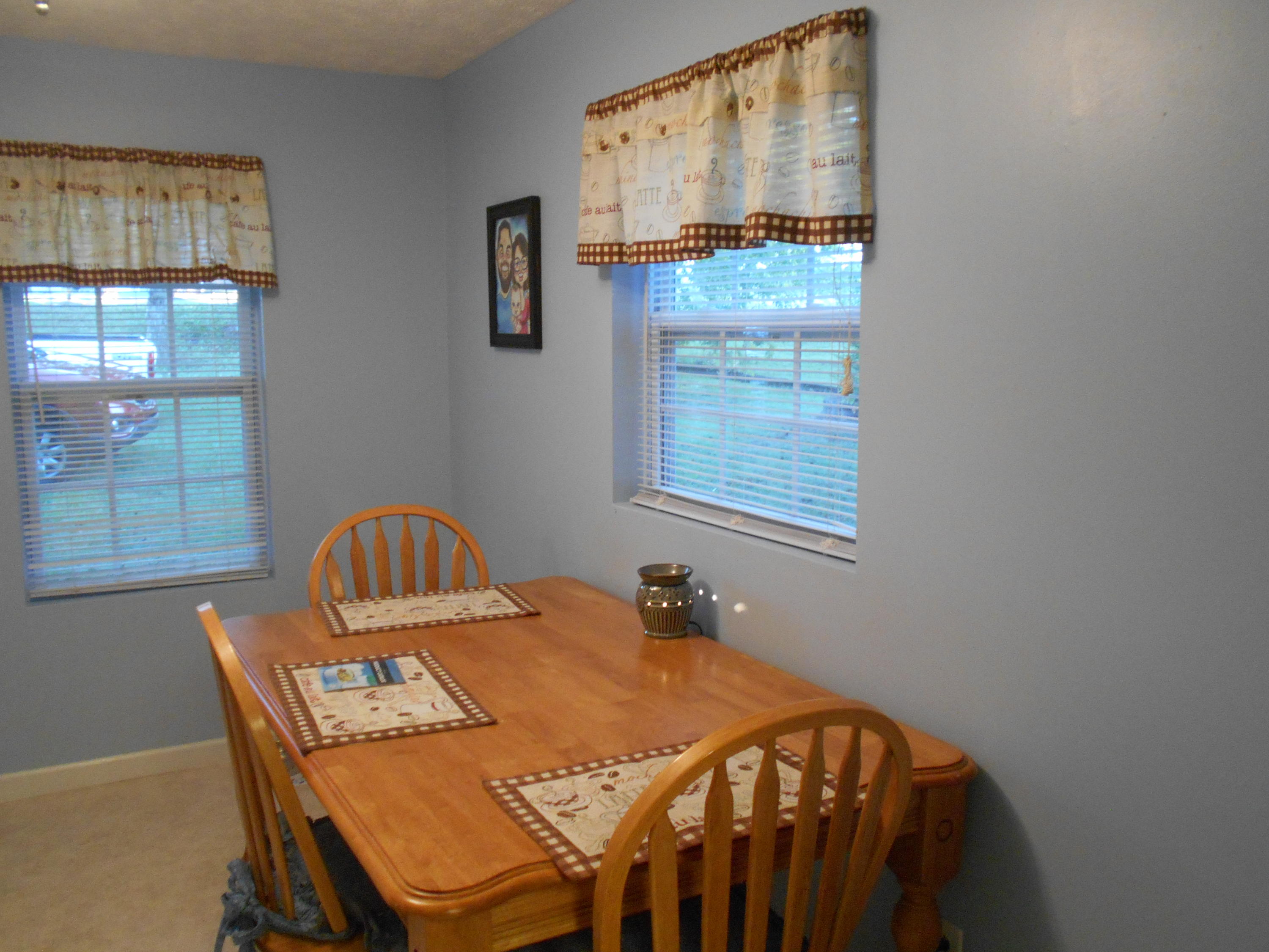 697 East Lincoln Road Alcoa, TN 37701 - Photo 8 of 19 vinny dining