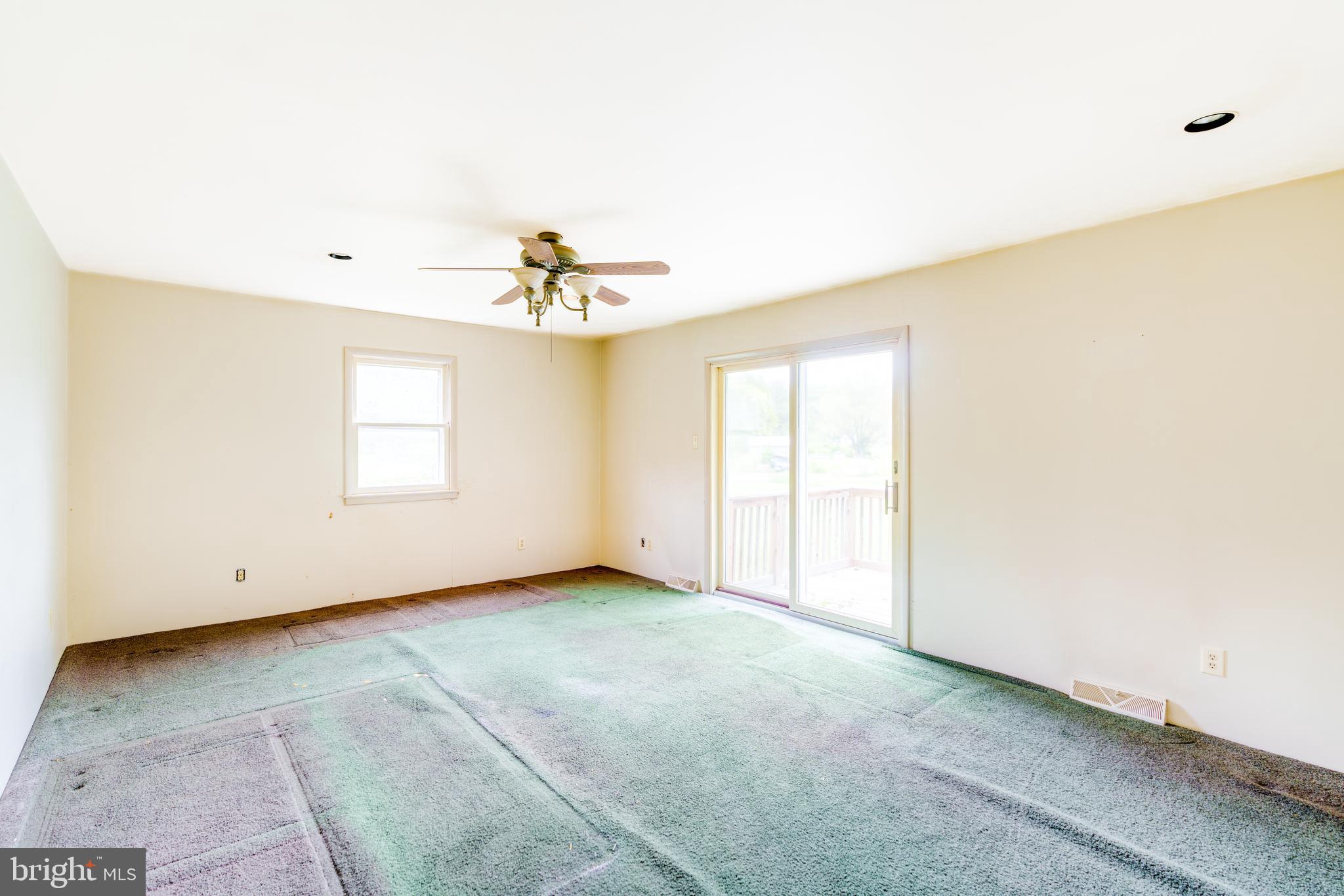 75 Perch Creek Road Elkton, MD 21921 - Photo 6 of 10 Living room with direct access to deck