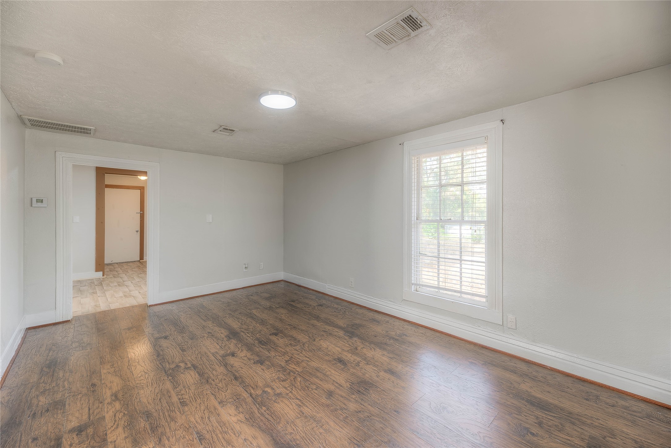 204 South Pitzer Street Colmesneil, TX 75938 - Photo 4 of 16