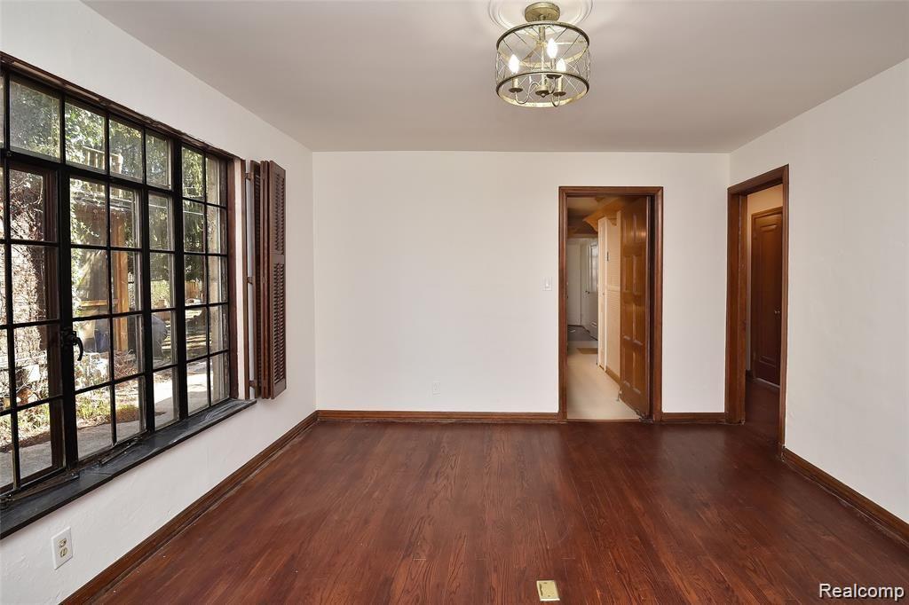 20400 Stratford Road Detroit, MI 48221 - Photo 9 of 27