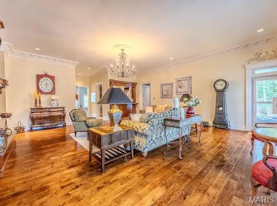 $2,999,000 | 345 Coach Road, Lebanon, MO 65536