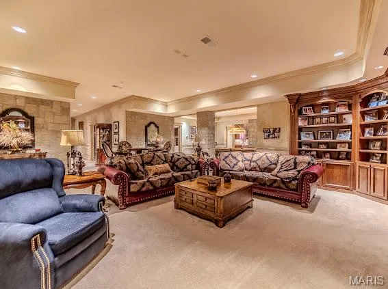 $2,999,000 | 345 Coach Road, Lebanon, MO 65536