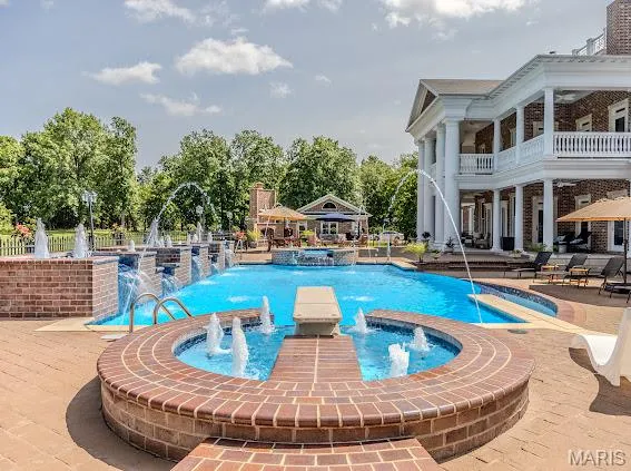 $2,999,000 | 345 Coach Road, Lebanon, MO 65536