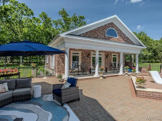 $2,999,000 | 345 Coach Road, Lebanon, MO 65536