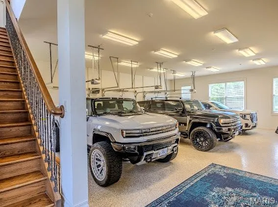 $2,999,000 | 345 Coach Road, Lebanon, MO 65536