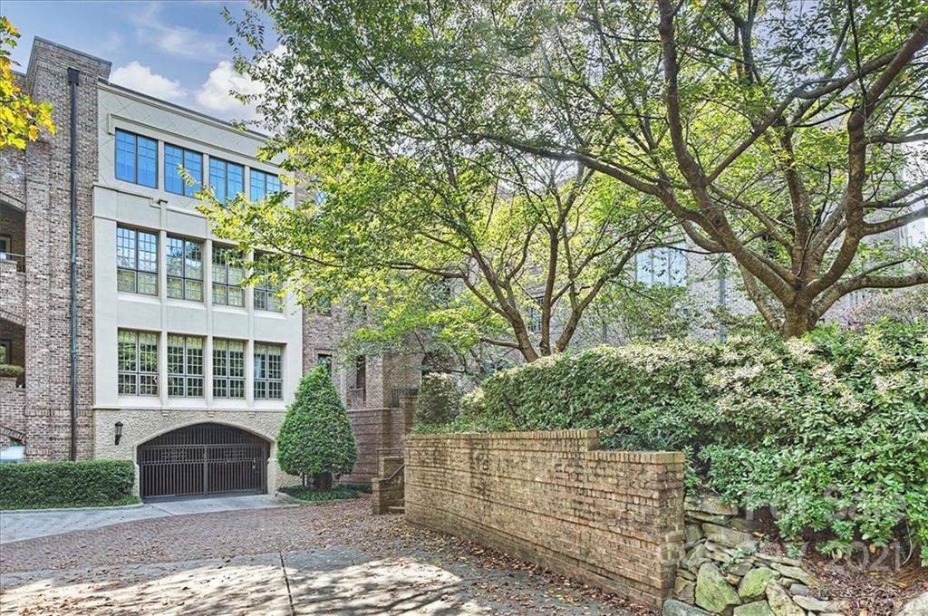 243 Queens Road, Unit 243 Charlotte, NC 28204 - Photo 1 of 27 Gallery Image 1